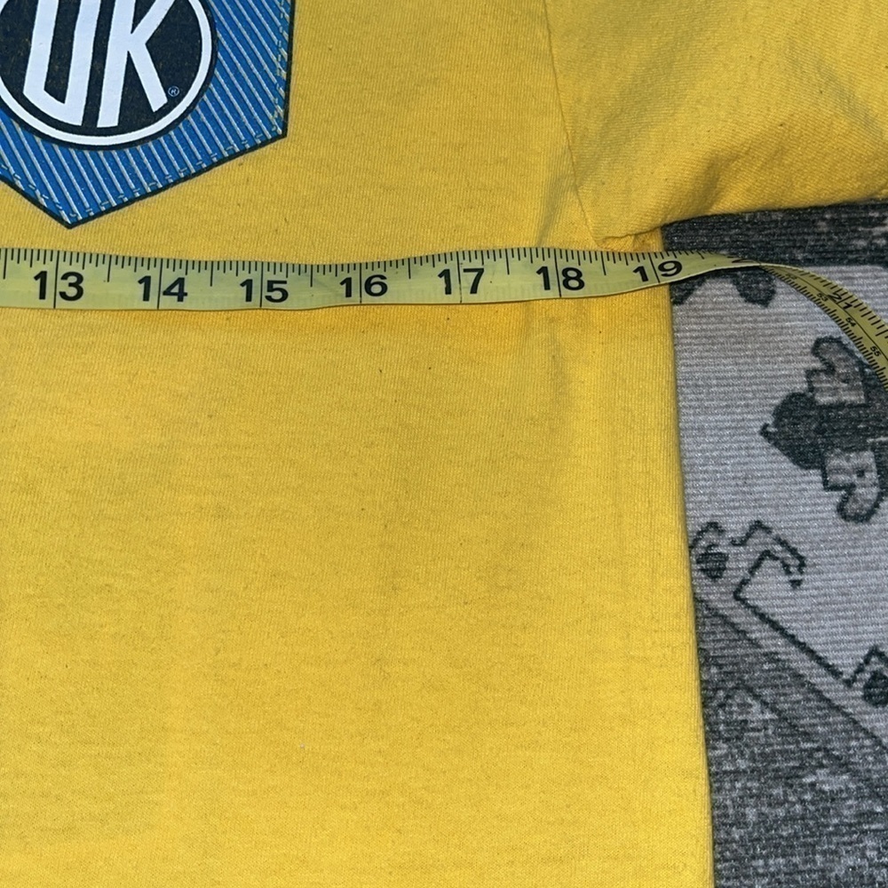 University of Kentucky women’s yellow fight song tshirt Size medium - Picture 8 of 9